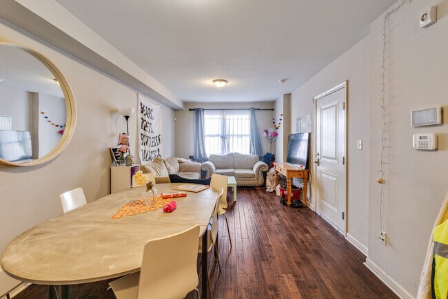 Foto del edificio - 1628 N Willington St