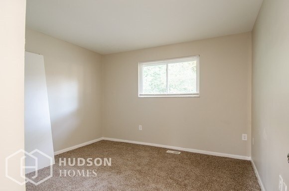 Building Photo - 1345 King Richard Pkwy
