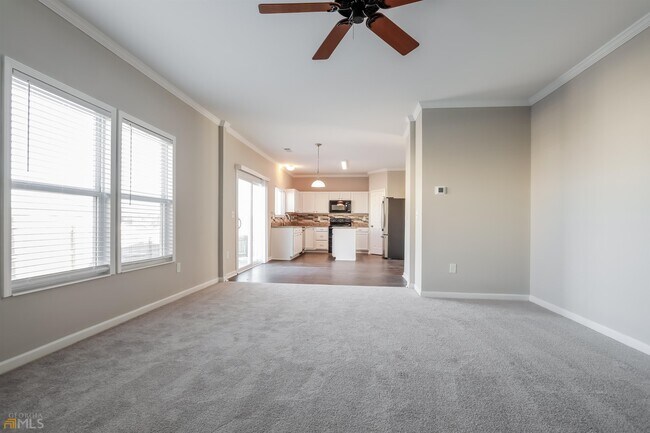 Foto del edificio - 1600 Shire Village Dr