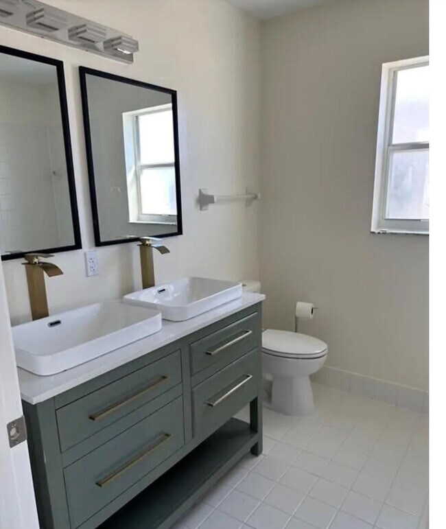 Foto del edificio - 10535 NW 57th St