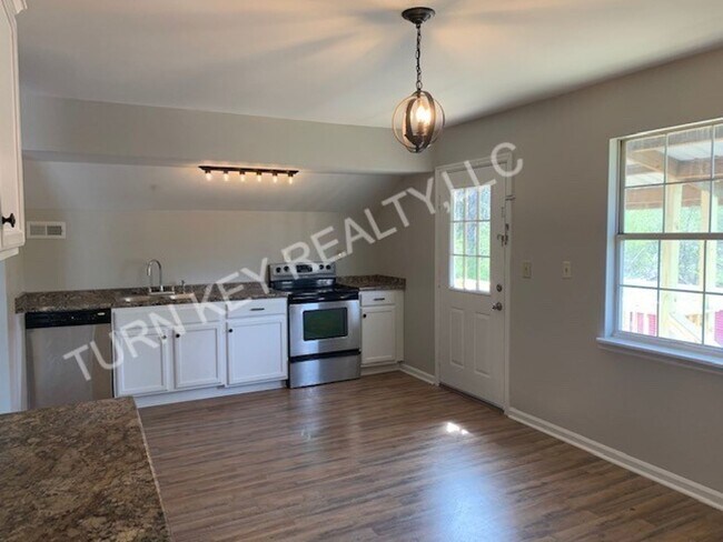 Foto del edificio - Apartment for rent in Hayden/ Smoke Rise