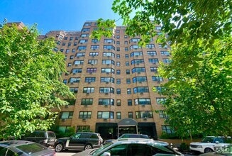 Building Photo - 219 E 69th St