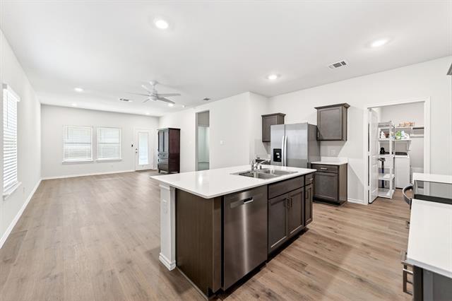 Foto del edificio - 908 Hay Loft Ln
