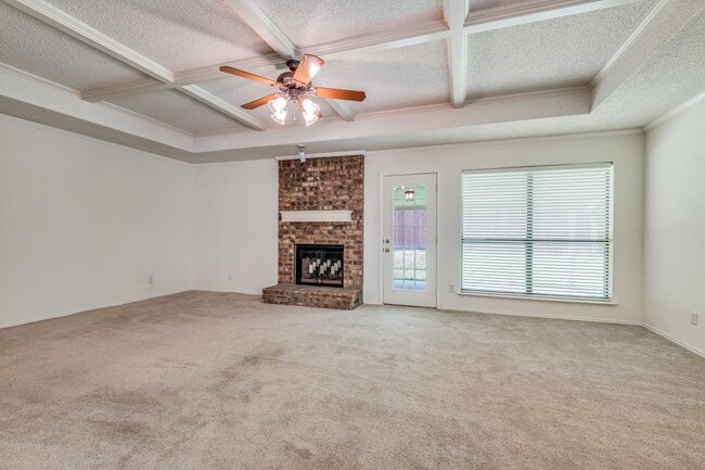 Building Photo - 3 Bed/2bath House next to Lake Arlington!