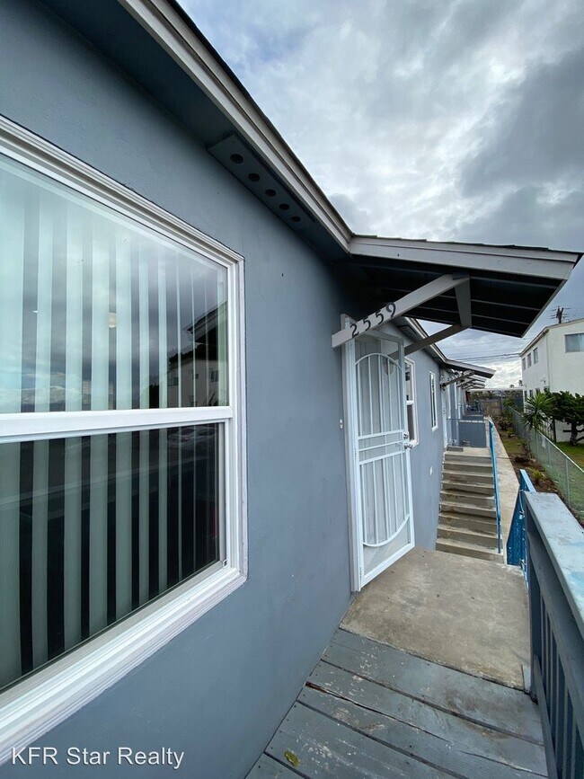 Foto del edificio - 2559-2563 Fairmount Ave