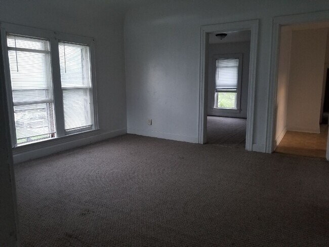 Foto del edificio - 1243 W Mullan Ave