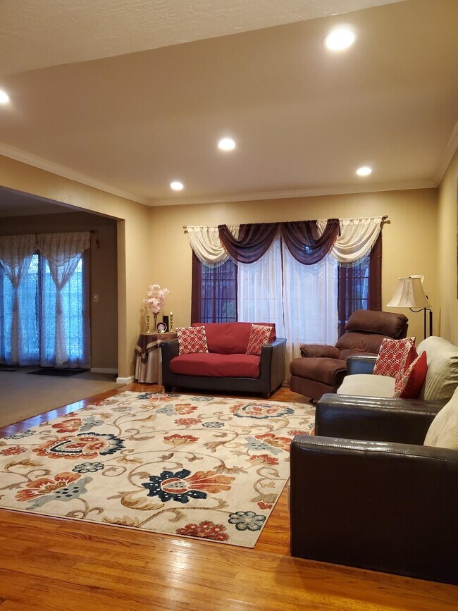 Foto del edificio - 3106 Orwell Pl