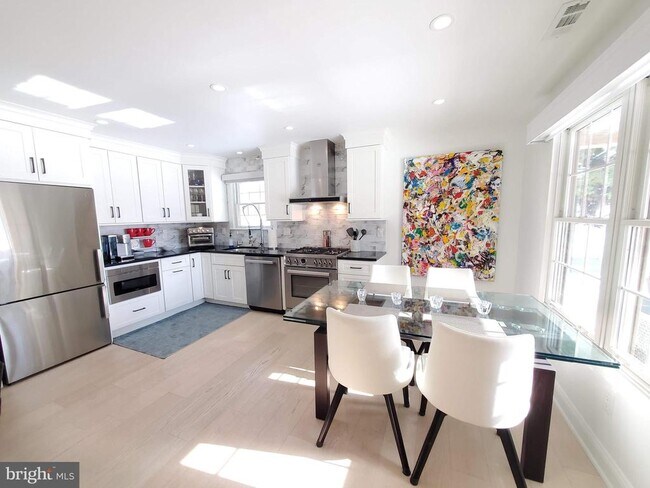 Foto del edificio - 162 Tavistock Rd