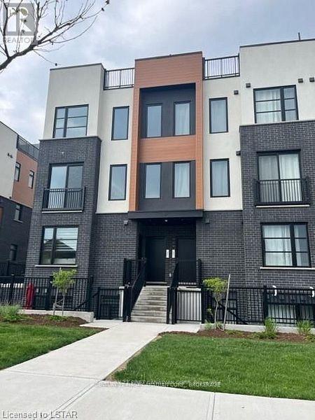Photo principale - 3900-3900 Savoy St
