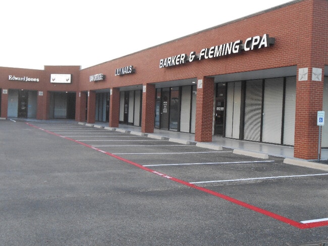 Building Photo - 3014 East US Hwy 377