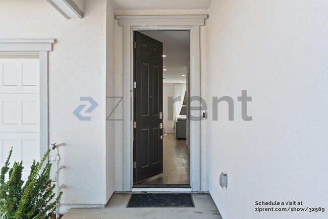 Building Photo - 15954 Testarossa St