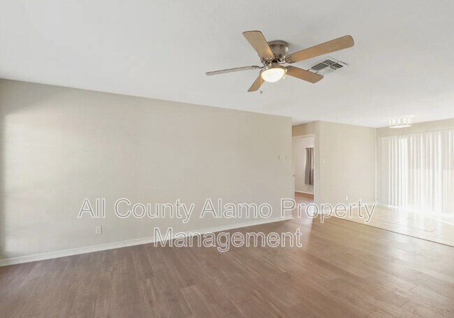 Building Photo - 5926 Mariner St