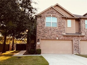Building Photo - 301 Barrington Ln