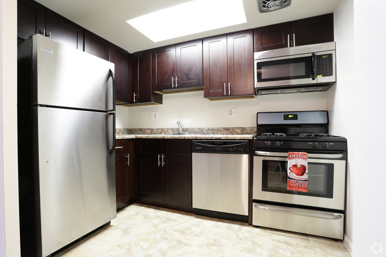 Upgraded Kitchen - Stevenson Terrace Apartments