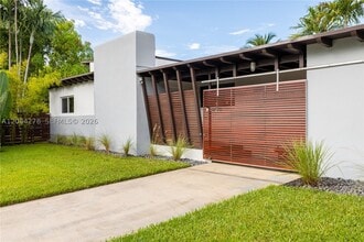 Building Photo - 8250 NE 8th Ct