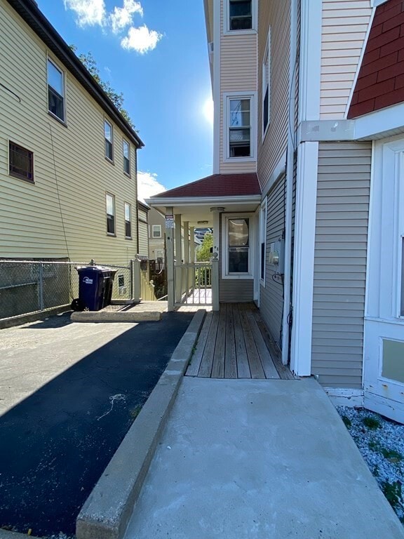Primary Photo - 61 Walden St