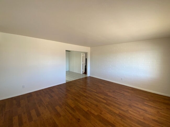 Foto del edificio - 5 Bedroom Single Story Home Available Near Snow Vista Blvd SW & Gibson Blvd!