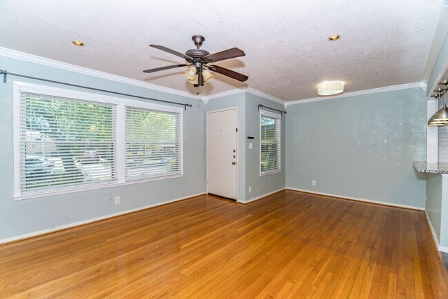 Foto del edificio - 2-Bedroom Home--READY FOR MOVE IN!