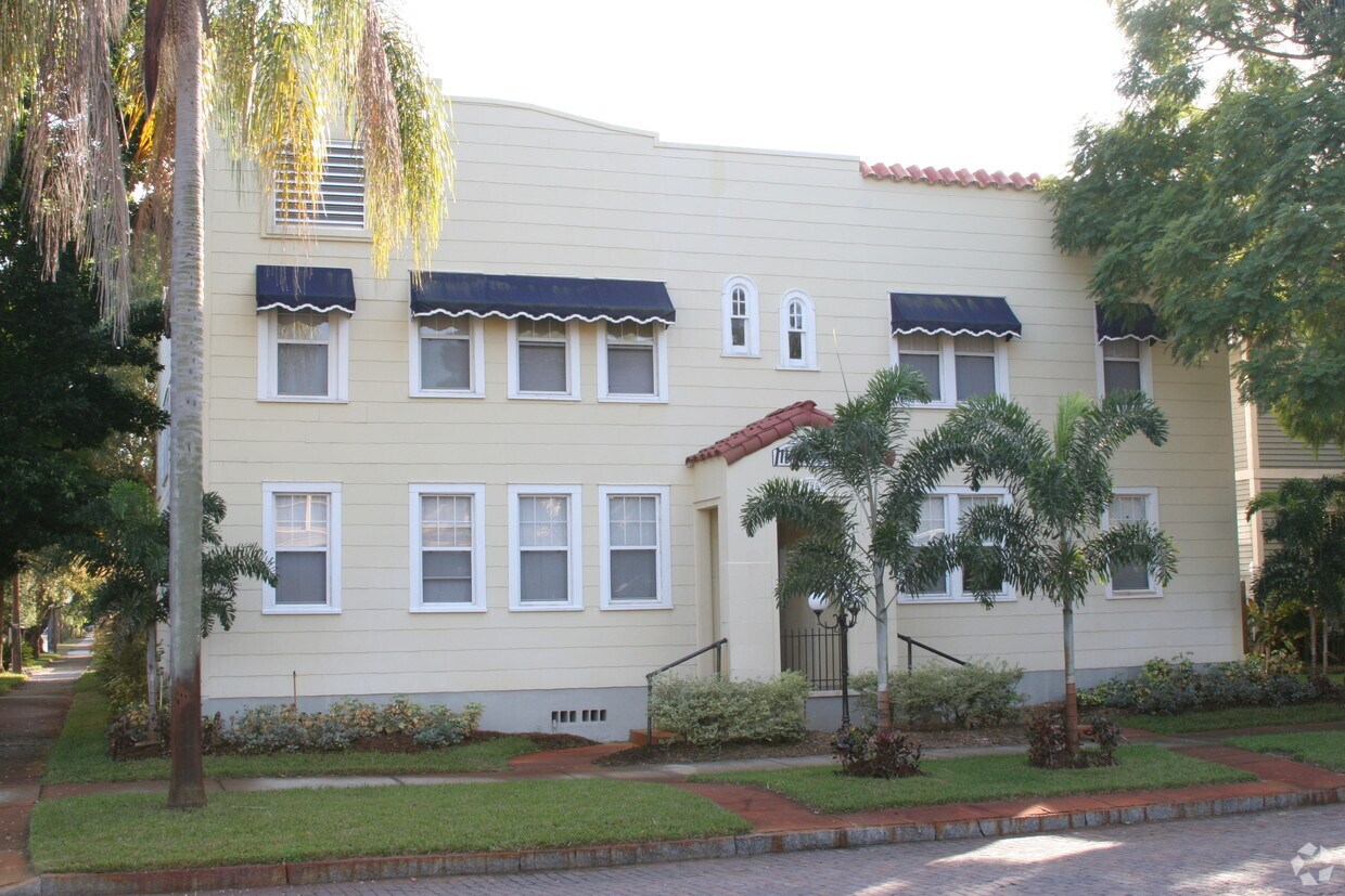 Foto del edificio - 456 13th Ave NE