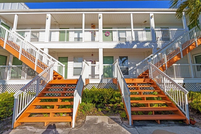 Foto del edificio - 271 Cypress Point Dr