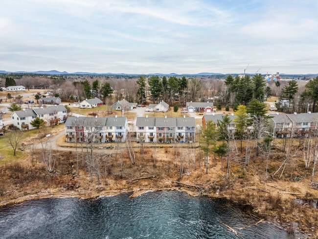 Building Photo - 39 River Village Dr