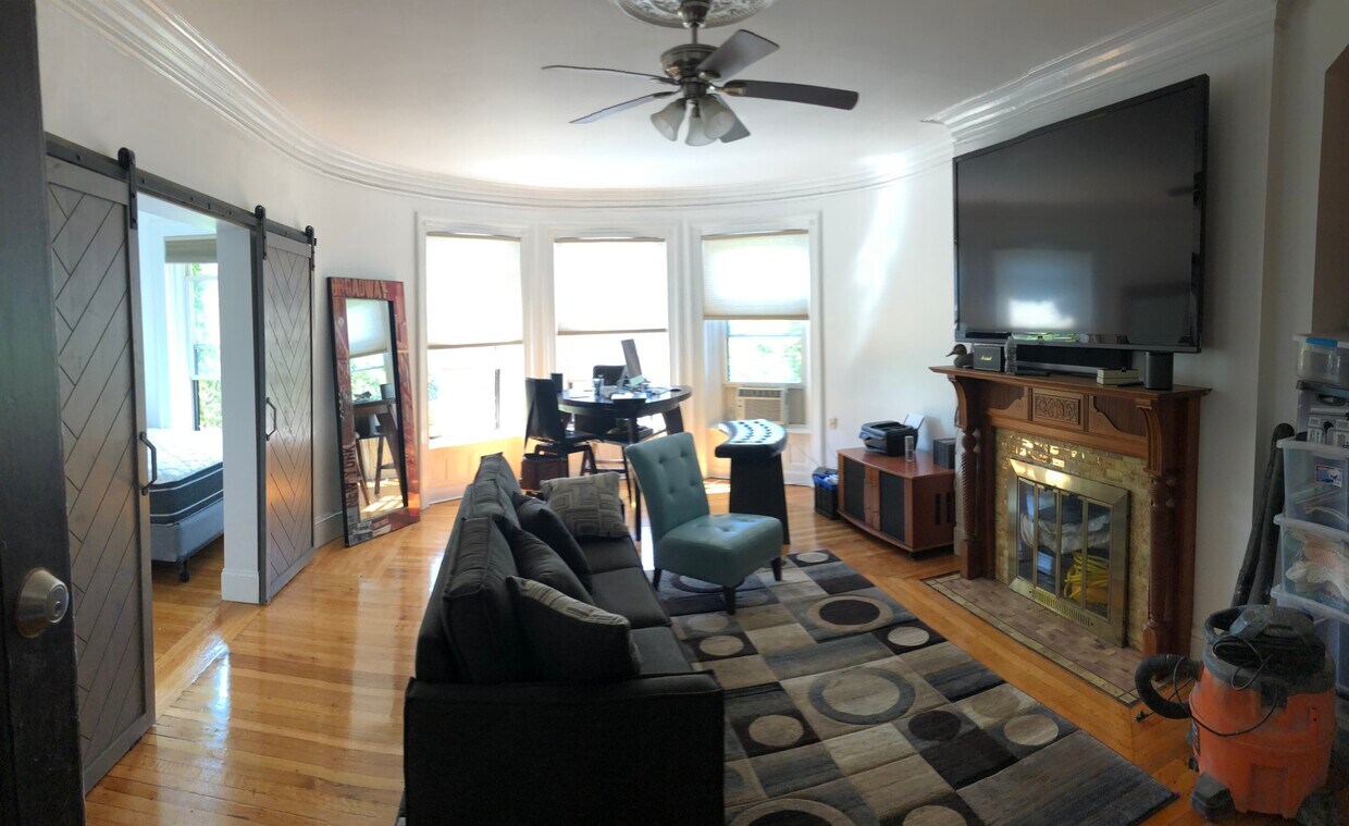 Foto principal - 918 Beacon St