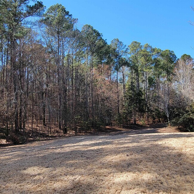 Building Photo - 116 PRIMROSE Path