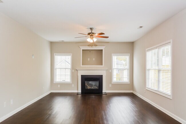 Foto del edificio - 3729 Chancellorsville Ct