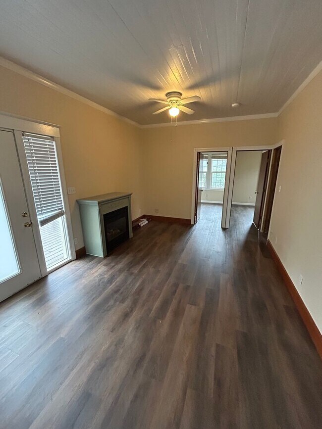 Foto del edificio - Just Renovated 3 Bed, 2 Bath Home in Sheridan