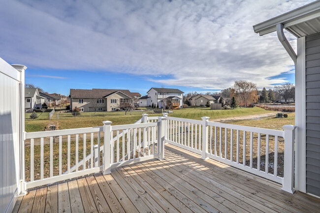 large private back deck backing up to greenway - 836 Thompson Drive