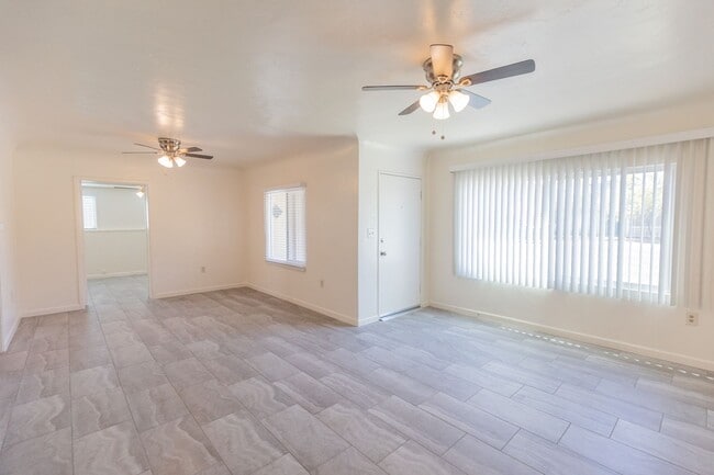 Building Photo - Perfect 4 bed 2 bath home across the stree...