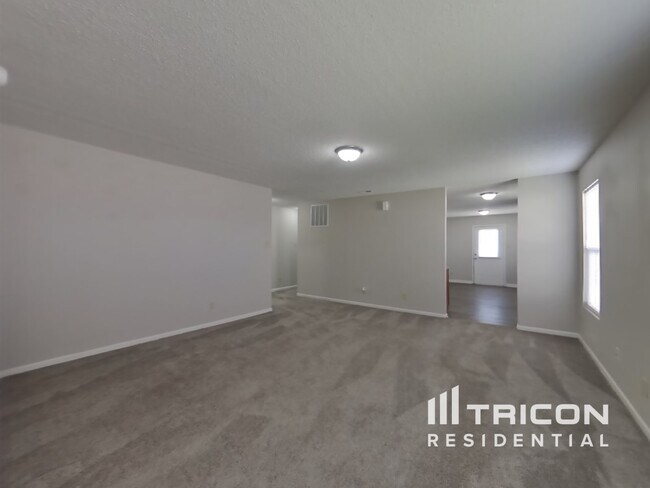 Foto del edificio - 2604 Woodfield Blvd