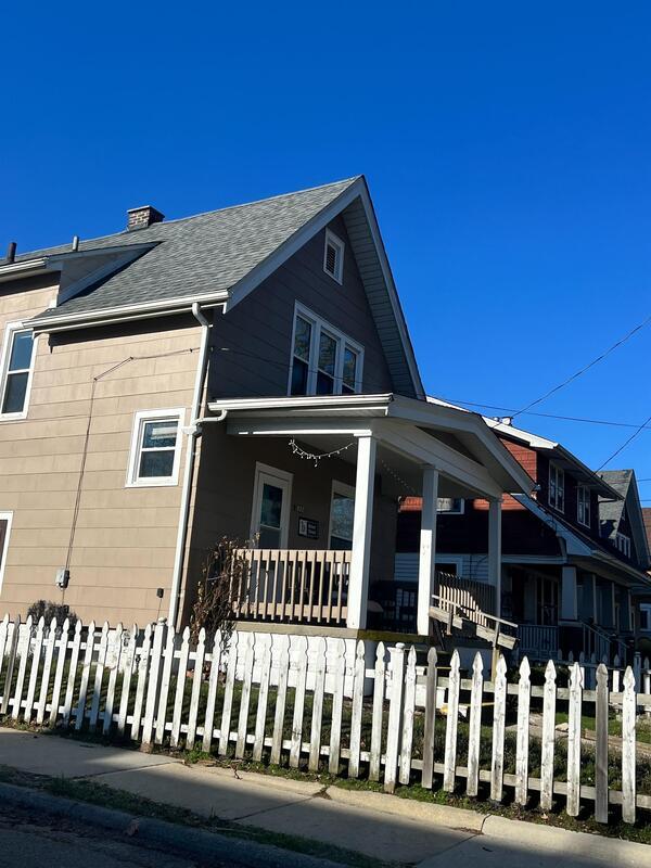 Foto del edificio - 822 Dewey Ave