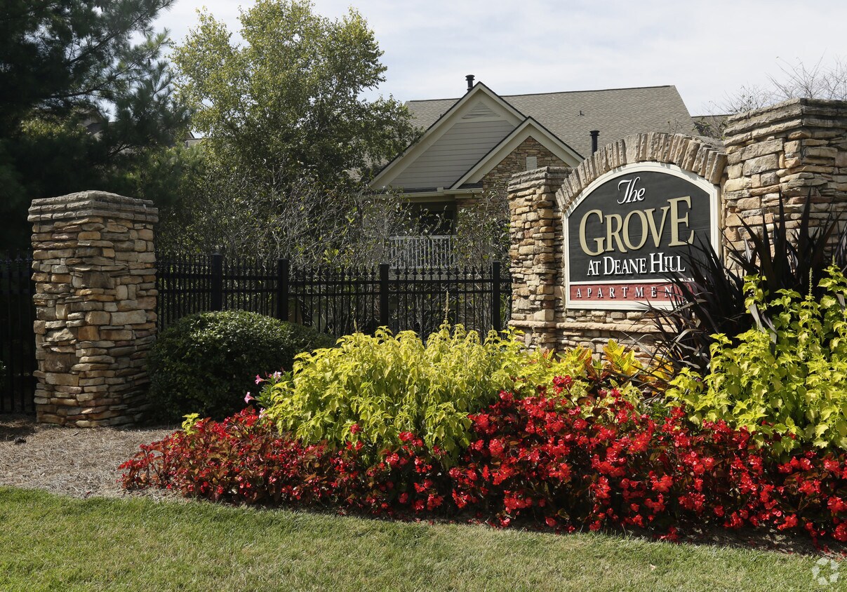 Grove at Deane Hill Apartments Knoxville, TN