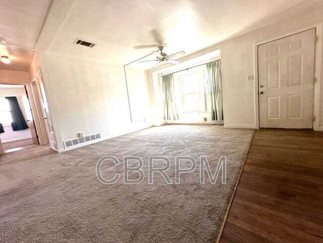 Building Photo - 3004 43rd St