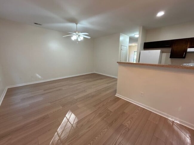 Building Photo - 121 Angel Garden Way