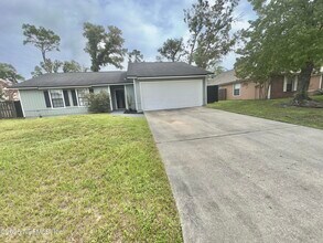 Building Photo - 8475 Seton Ct