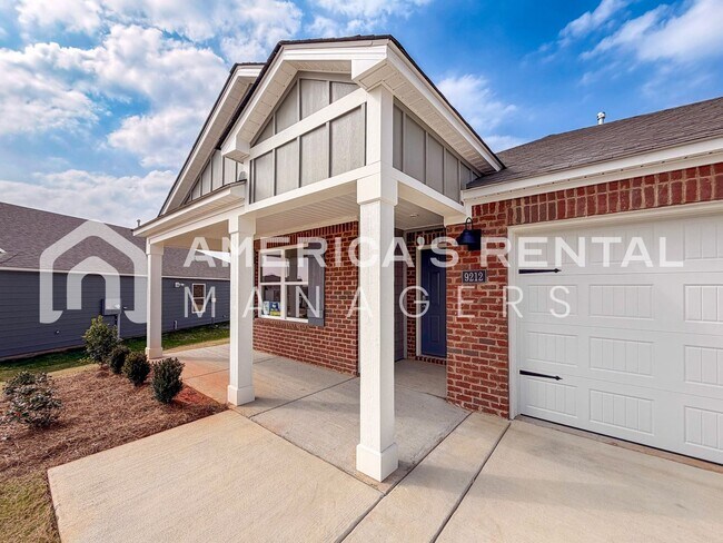 Foto del edificio - One-Month Free Move-in Special! New Construction Home for Rent in Tuscaloosa, AL! Sign a 13-month...