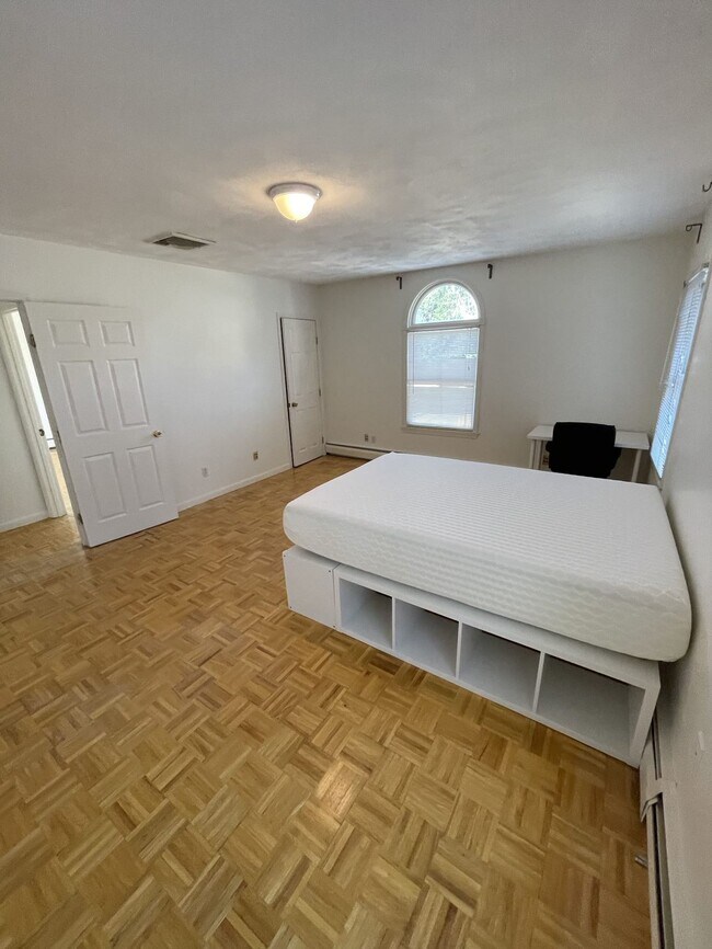 Foto del edificio - 382 Brook St