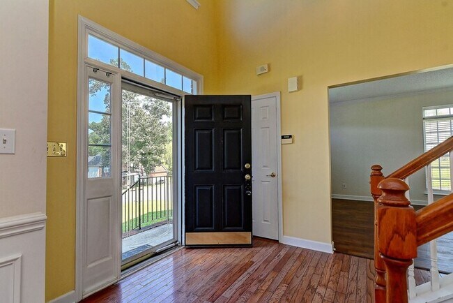 Building Photo - 5650 Berry Ridge Dr