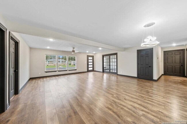 Foto del edificio - 2643 W Gramercy Pl