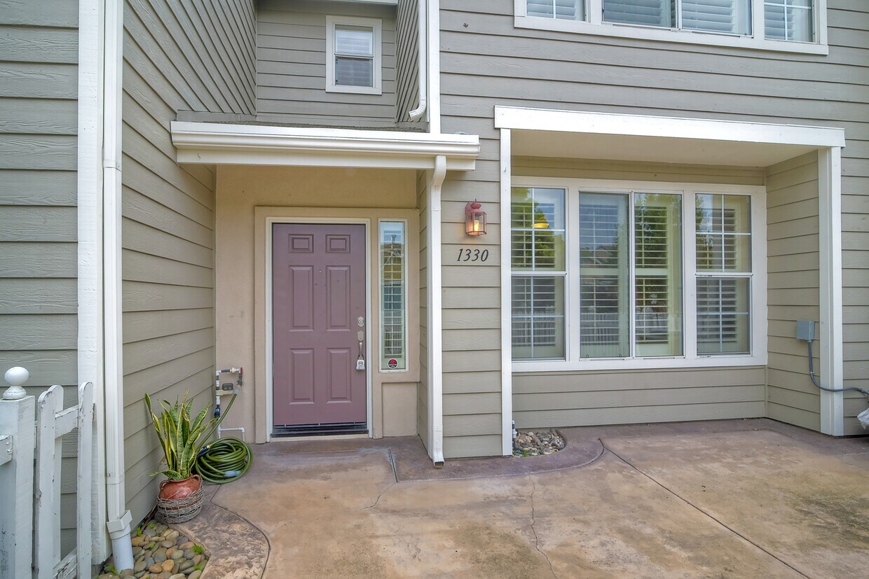 1330 Statice Ct, Carlsbad, CA 92011 Townhome Rentals in Carlsbad CA