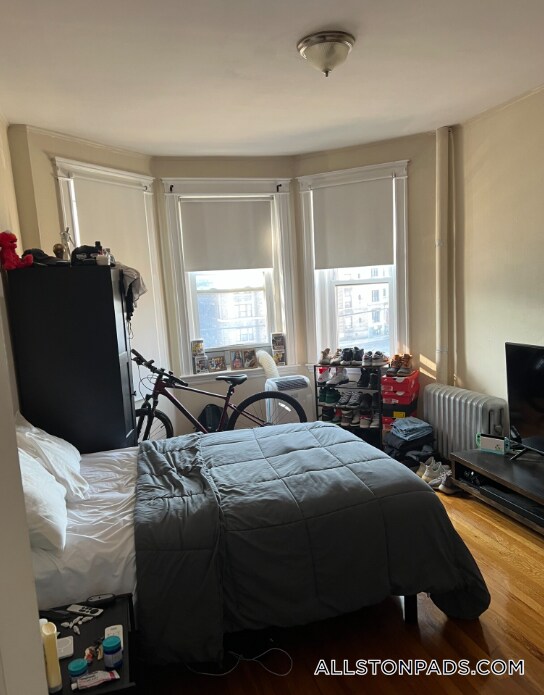 Building Photo - 1197 Commonwealth Ave