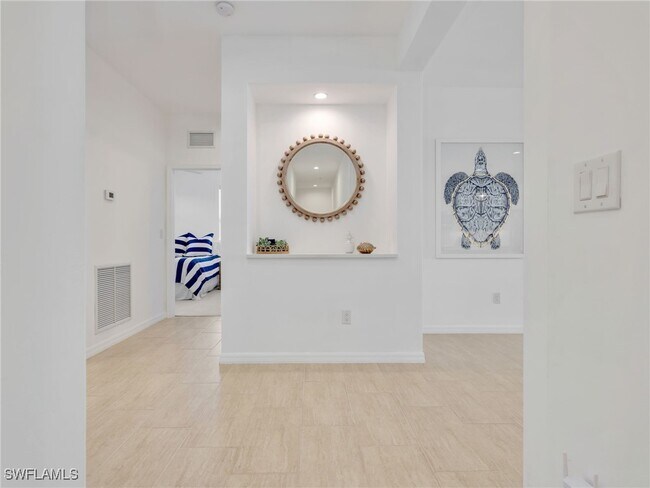 Foto del edificio - 15177 Butler Lake Dr