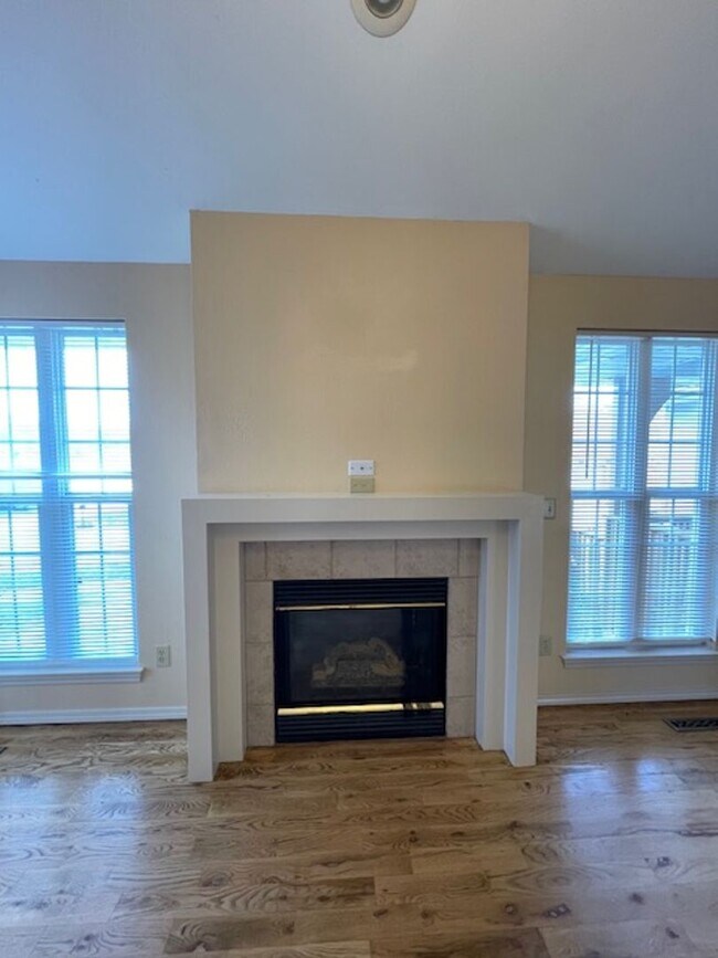 Foto del edificio - 4 Bedroom Home in SE Springfield!