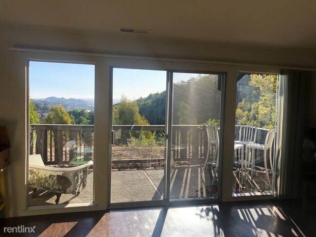 Foto del edificio - 2 br, 2 bath Apartment - 12 Skylark Dr