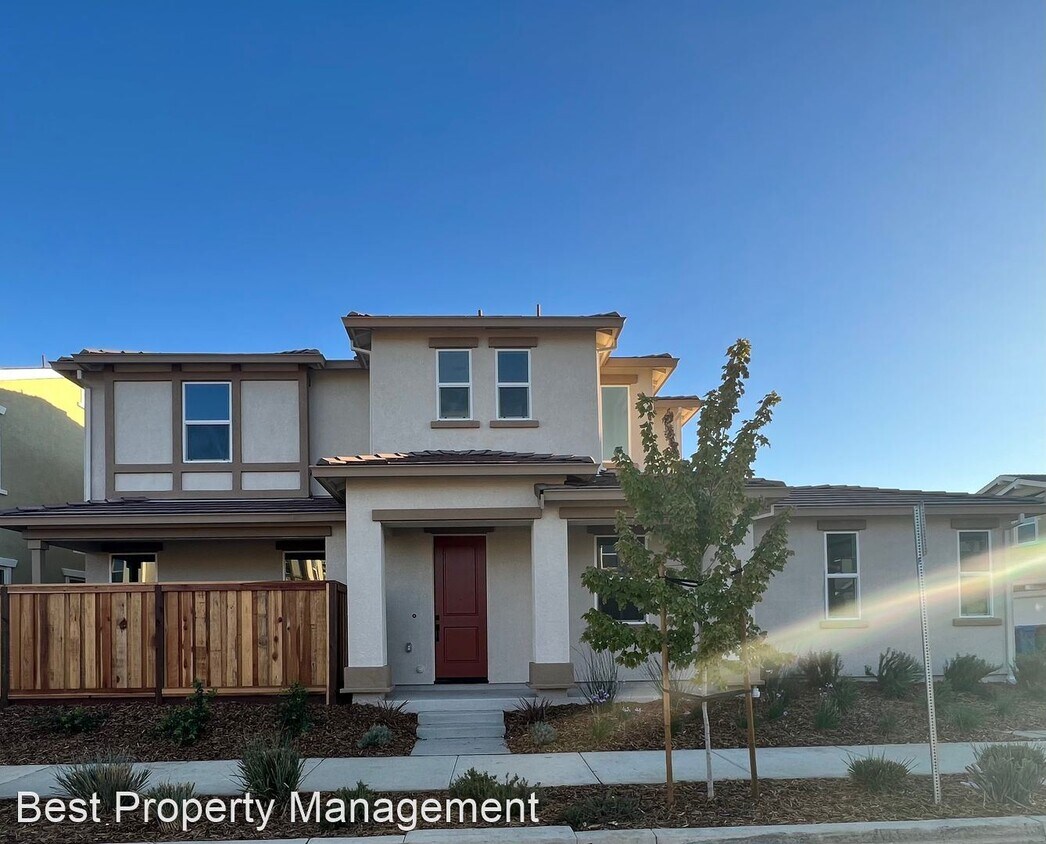 4 br, 3 bath House 1908 Orfanos Ranch Road House Rental in