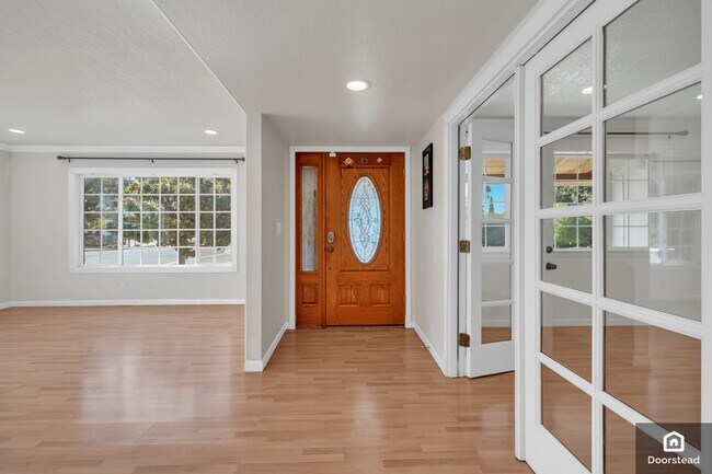 Building Photo - 2923 Helmsley Dr