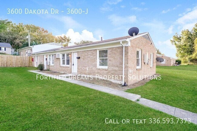 Building Photo - 3600 Dakota Dr