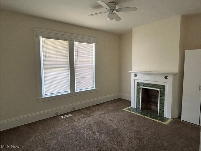 Building Photo - 2044 W 100th St